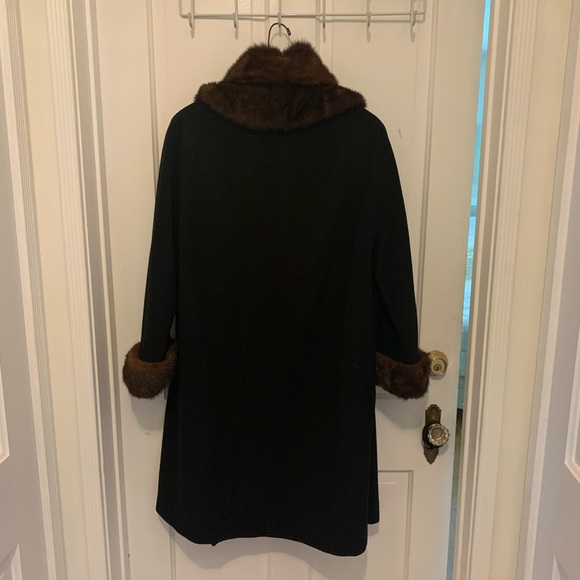 Parkmoor New York Black Wool Coat w Brown Fur Collar and Cuffs - Picture 10 of 11